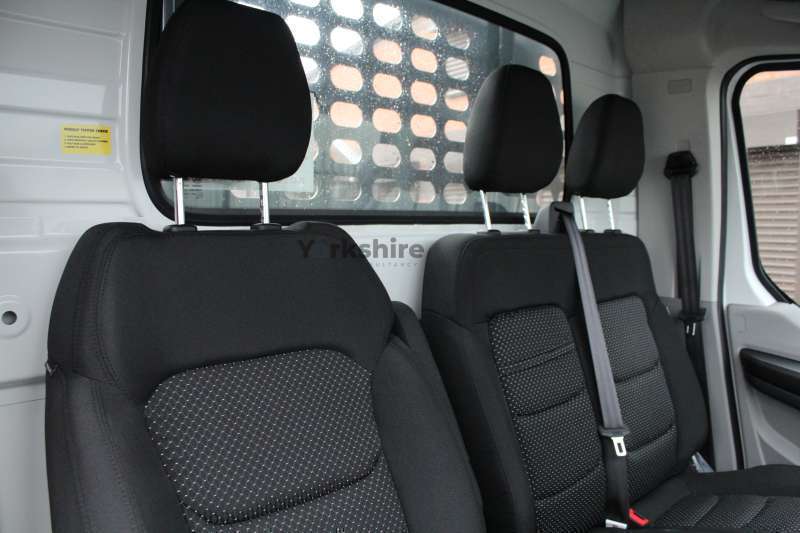 This is the Deliver 9 DRW Tipper vehicle.